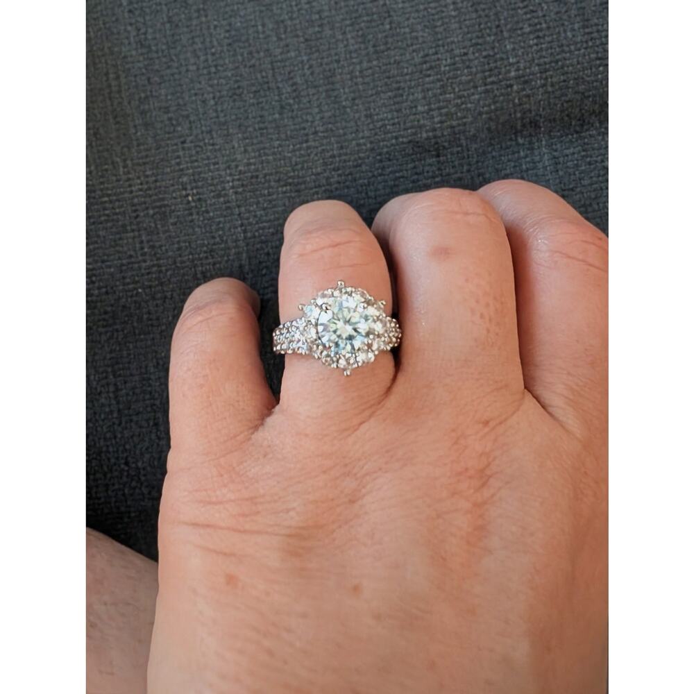 2Ct Moissanite Silver Ring with GRA Certificate - Picture 3 of 7